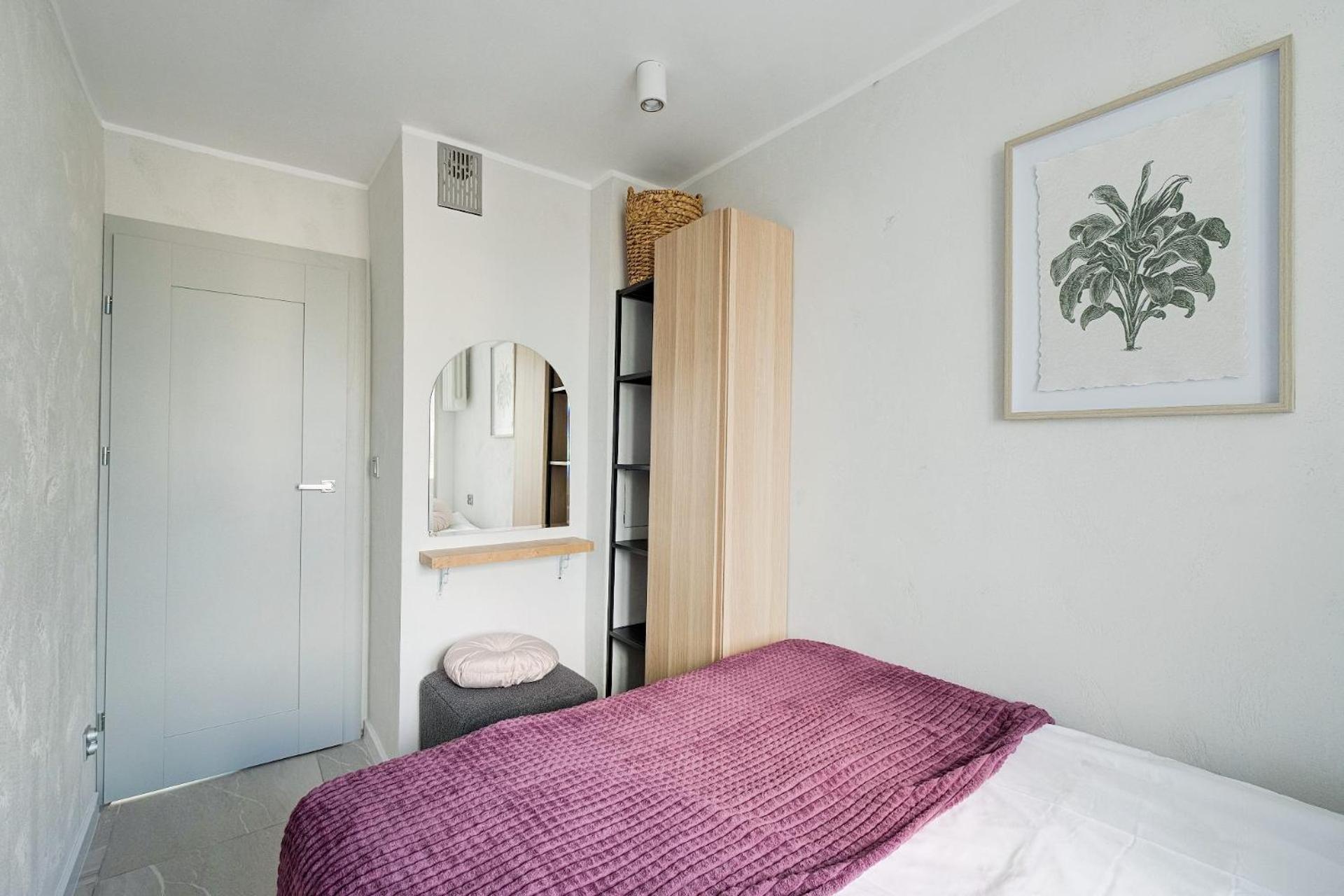 Emilii Plater 55 Center 3 Bedrooms Living Balcony Apartament *